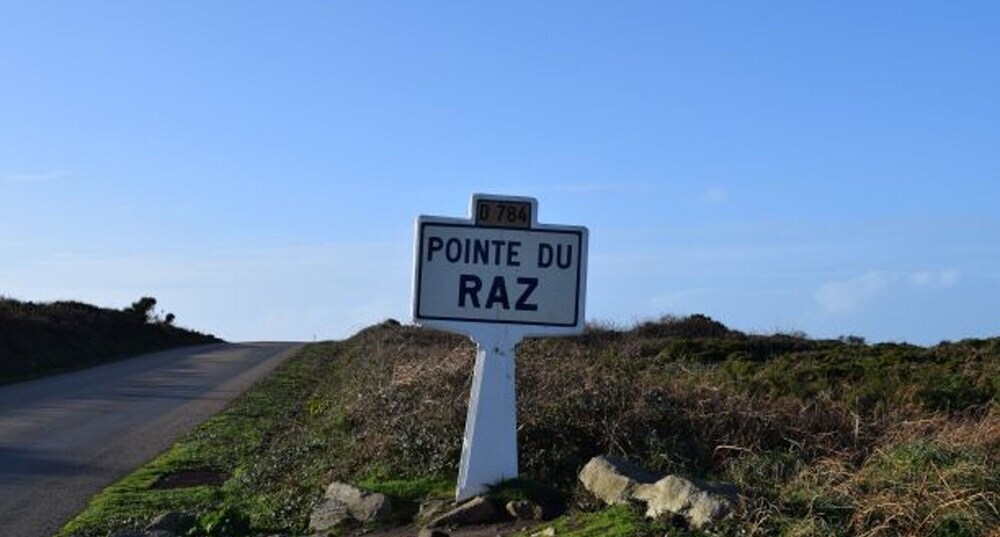 Spacious Apartment With Pool and sea View