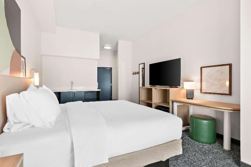 Spark By Hilton Exton