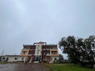 Resort Shivneri