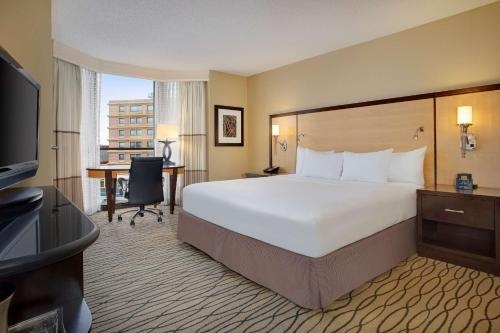 Hilton Rosemont Chicago O'Hare