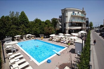Hotel Capitol
