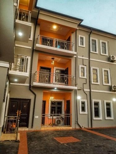 Apartment Sleeps 4 With Free Parking