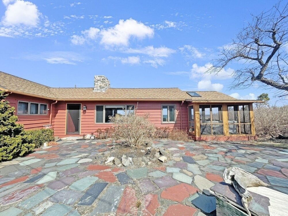 Ragged Rocks - Warm And Inviting Cottage With Uninterrupted Ocean Views 2 Bedroom Home By Redawning