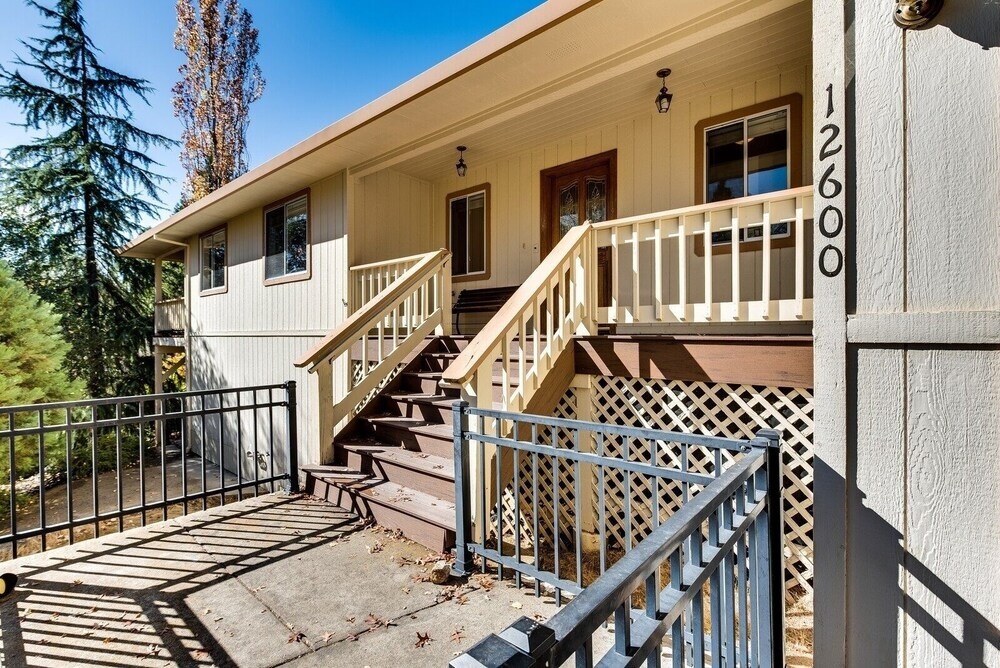 Casa Del Lago - Only 200 Yards From The Beach By Yosemite Region Resorts