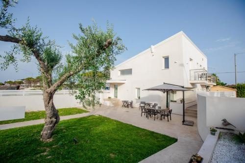 IzzHome Bella Vita Superior Room