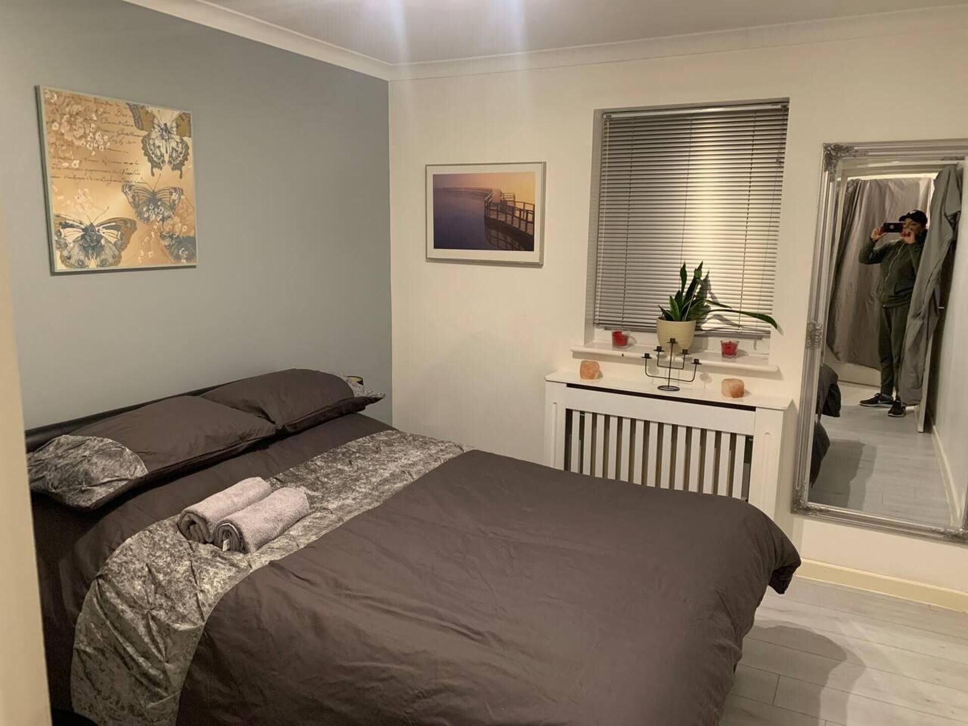 Lovely 2-Bed Apartment In Wallasey, Sleeps 4