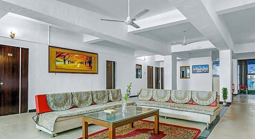 Oyo Flagship 702795 Hotel Krishnaraj