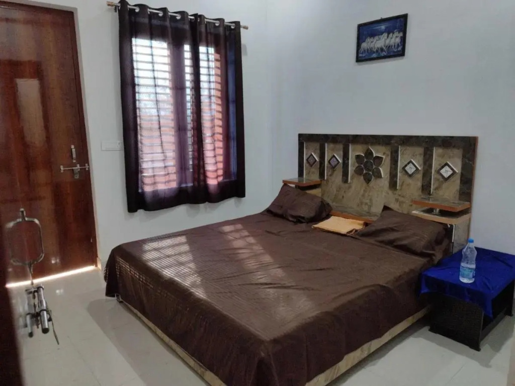 SPOT ON 701467 Rj Palace