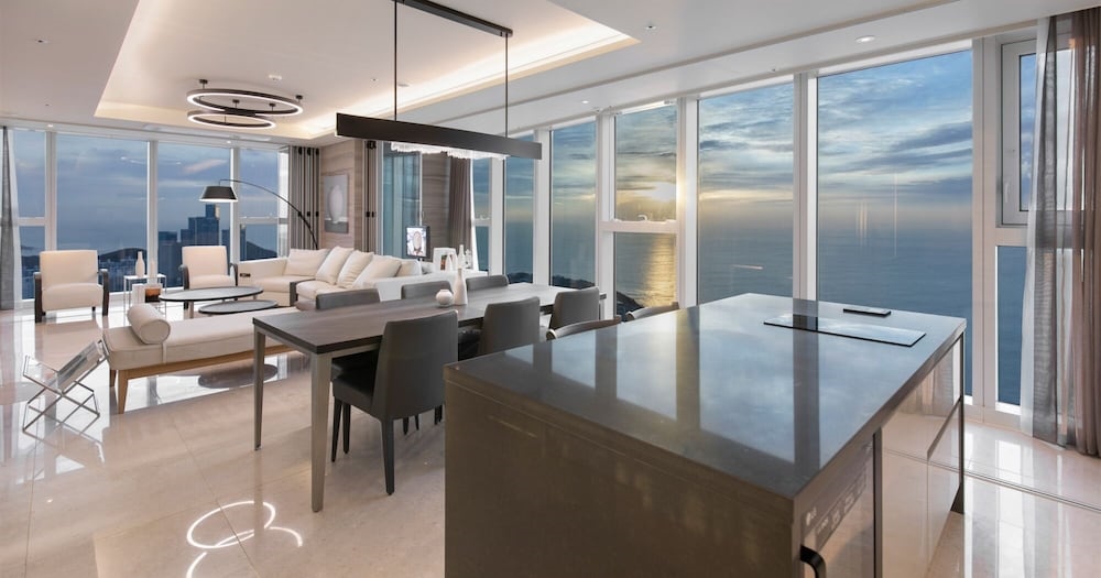 Lct Residence Y Collection