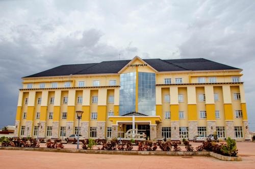 Crispan Suites And Event Center