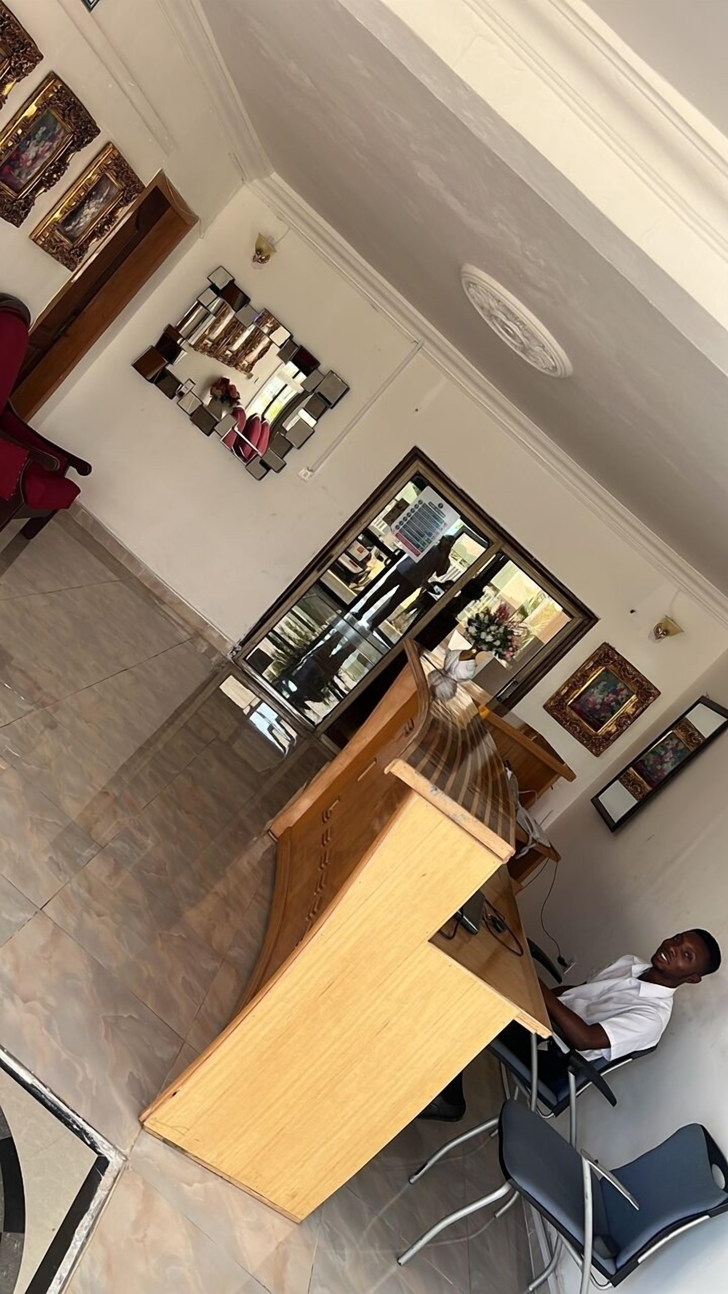 Animens Hotel Takoradi