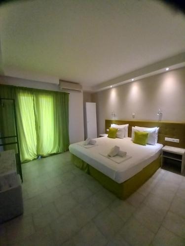 Blue Waves Corfu Aparthotel