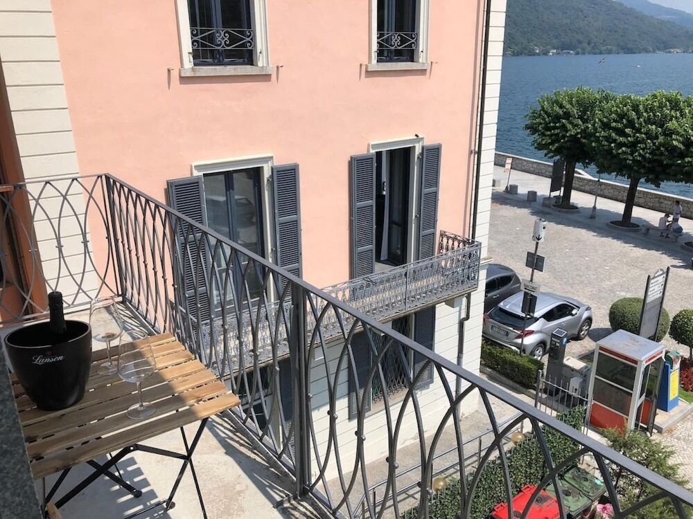 Carola B Tastefully Furnished Apartment Lakefront