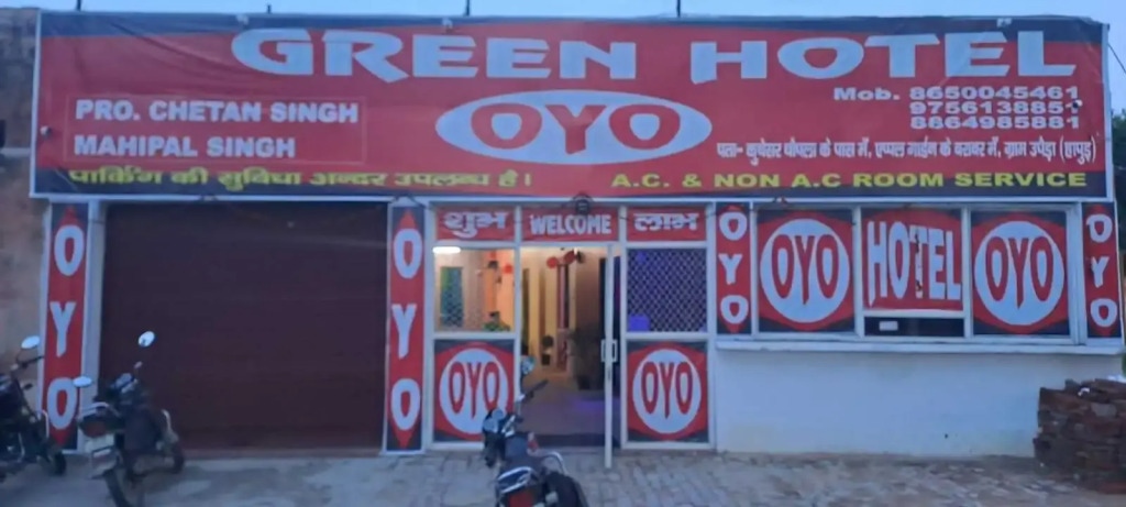 New Green Hotel by OYO