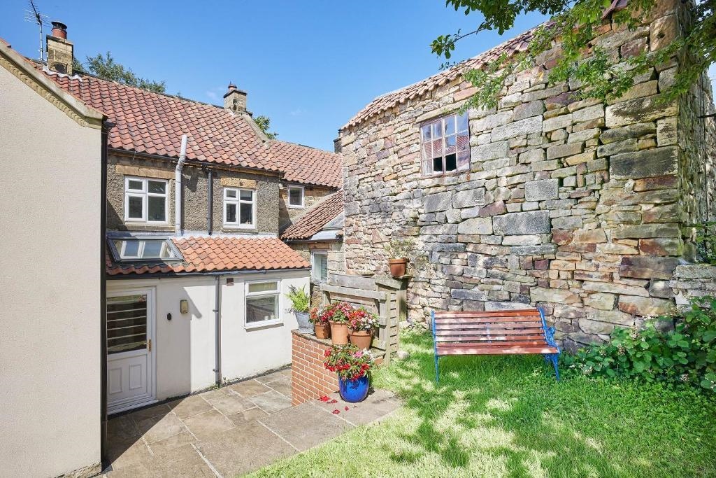 Host & Stay - Grange Cottage