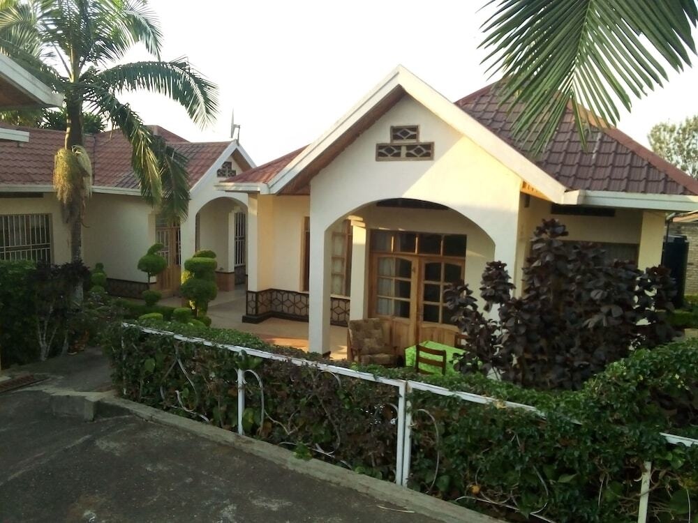 Semuhungu Apartments