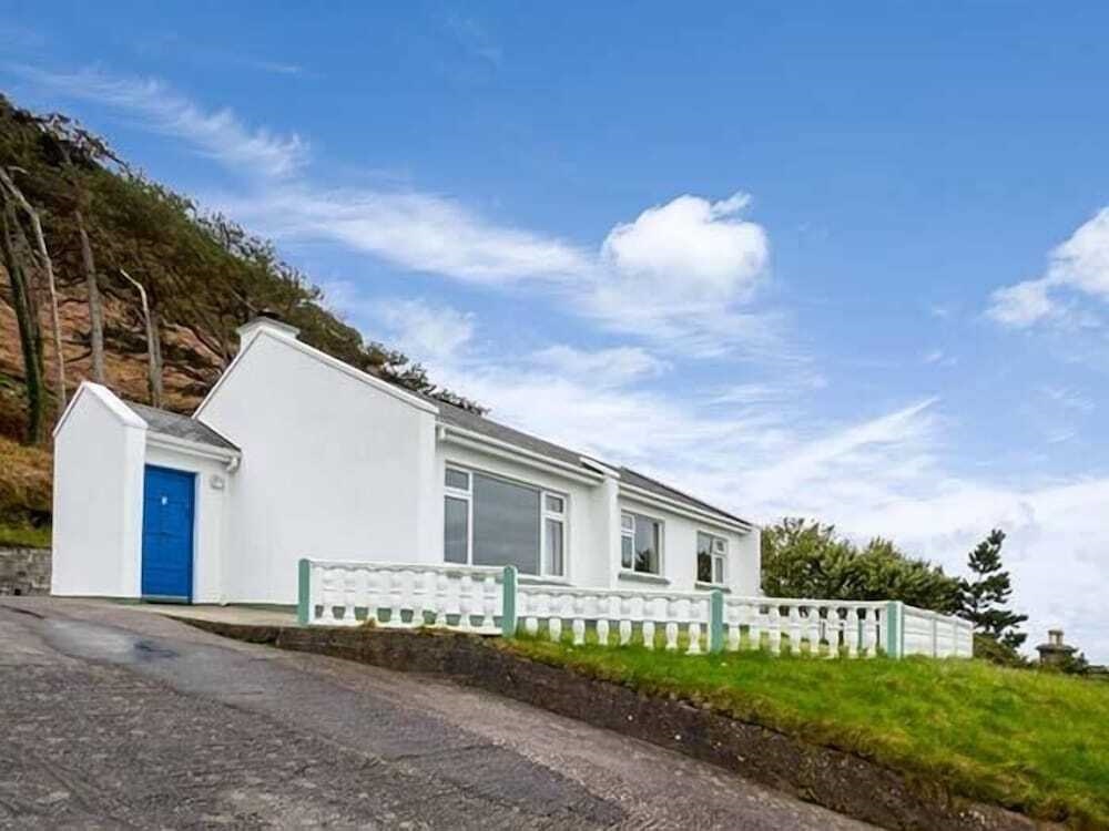Rossbeigh Beach Cottage No 6