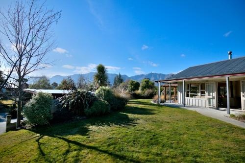 Lake Hawea Hideaway - Lake Hawea Holiday Home