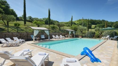 Val Di Marco 12, Emma Villas