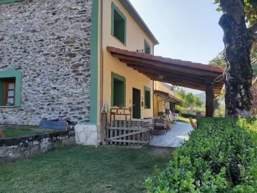 Casa Rural La Pumarada De Limés