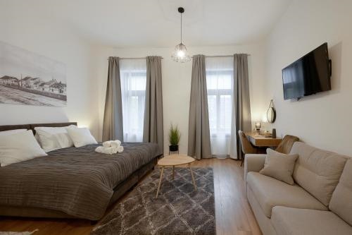 Chop Old House Hotel