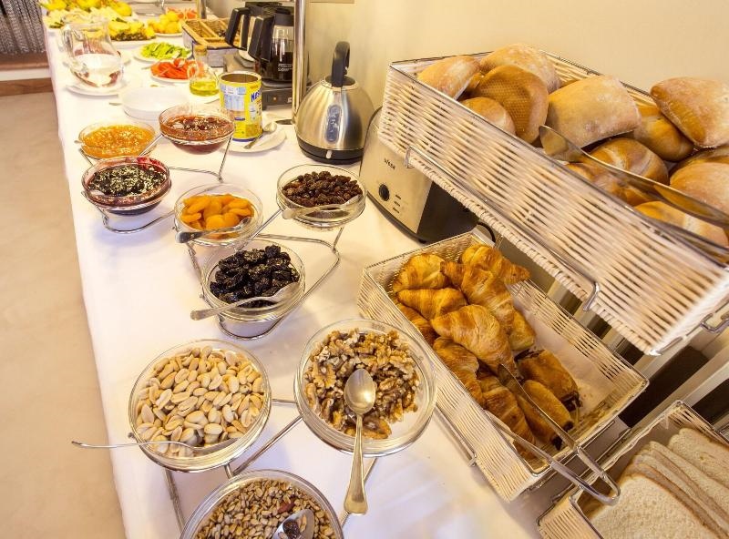 Hotel Y Apartamentos Des Puig