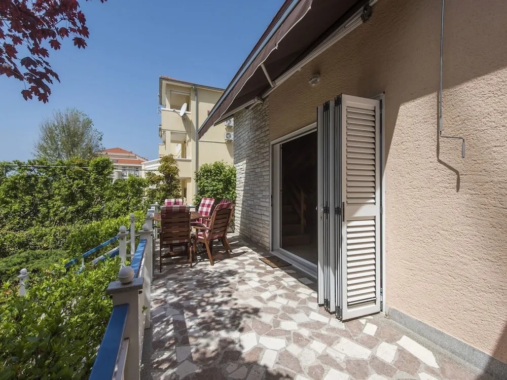 Charming Holiday Home In Turanj With Private Fenced Garden