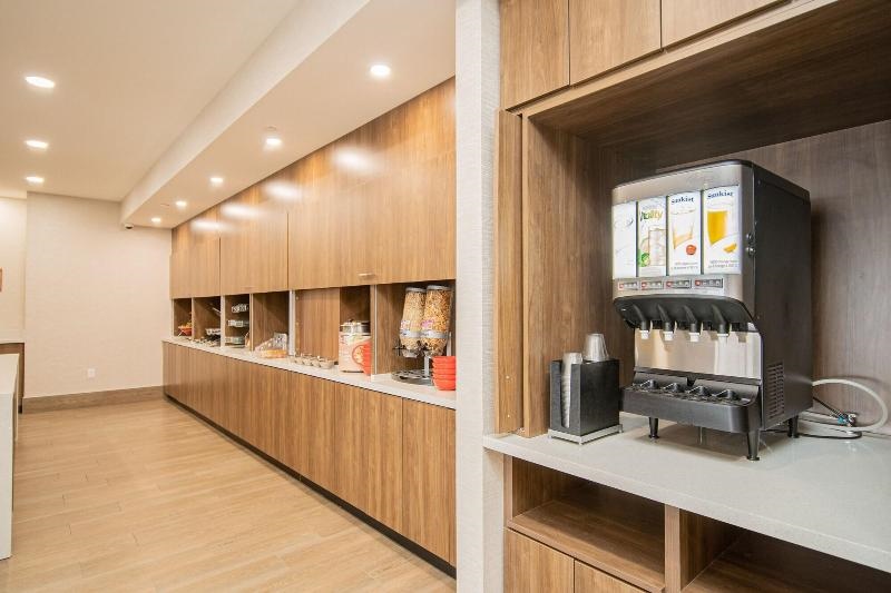 Towneplace Suites By Marriott Brantford And Conference Centre