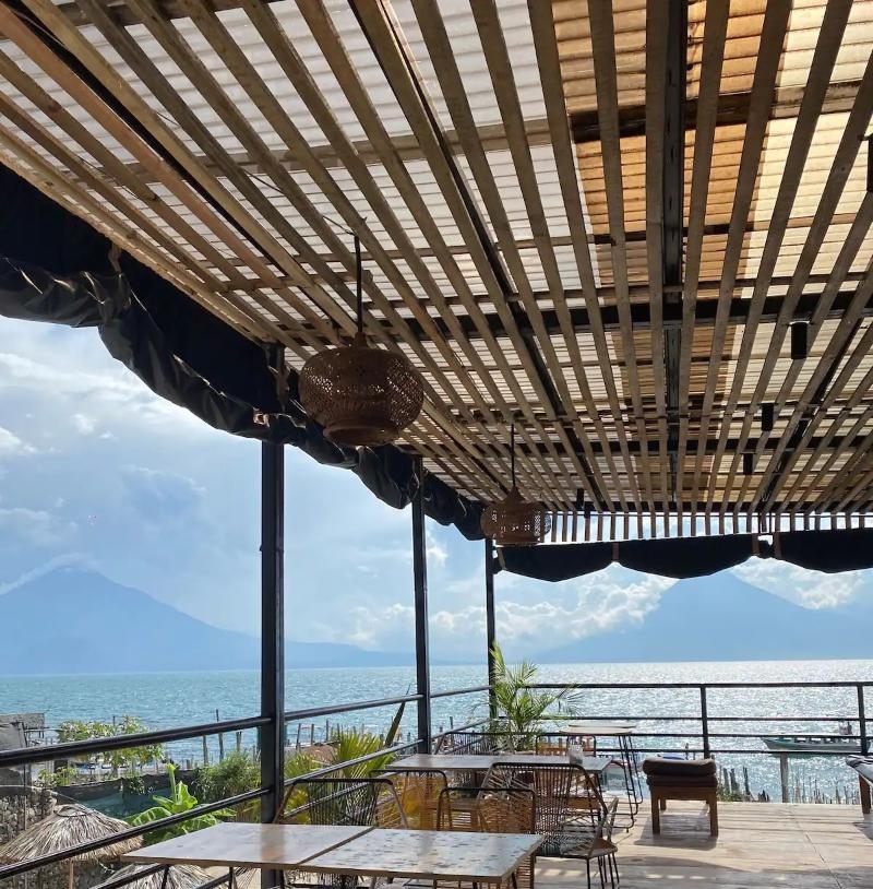 Azul Rosa Party Lodging