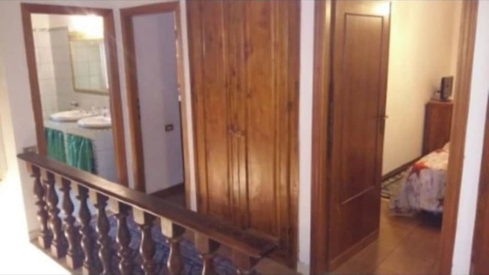 Room In Guest Room - Casetta Verde - Suite With Terrace