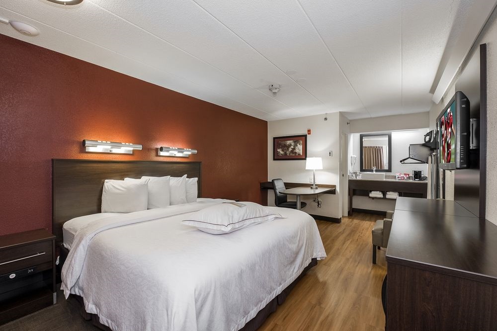 Red Roof Inn Plus+ Boston - Framingham