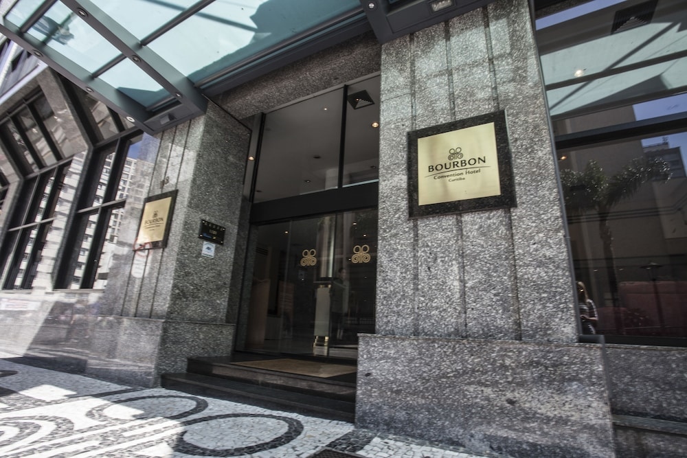 Bourbon Curitiba Hotel e Suítes