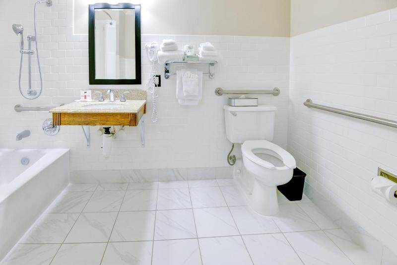 Ramada by Wyndham Metairie New Orleans Airport