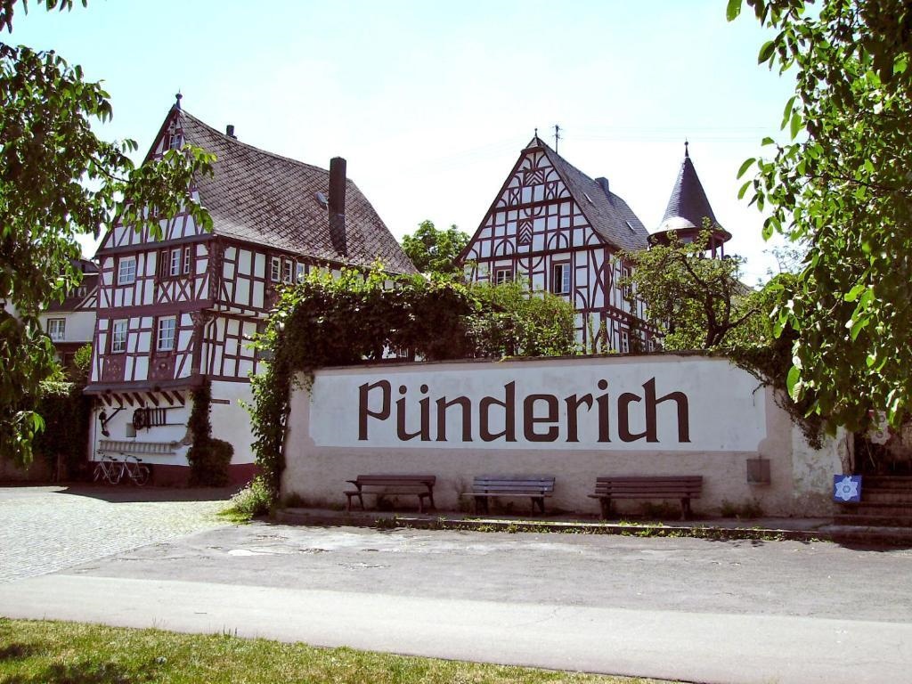 Vias Ferienwohnungen