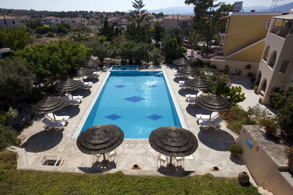 Angelina Aegina Boutique Escape