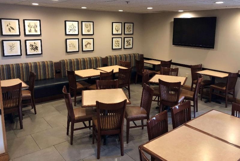 Country Inn & Suites by Radisson, Rapid City, SD