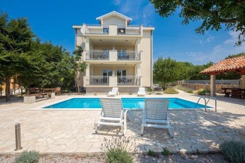 Apartments Ivica