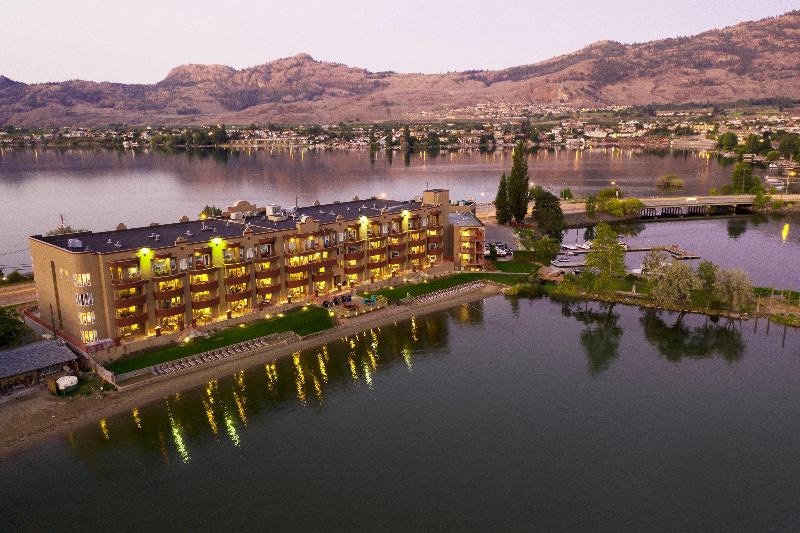 Holiday Inn Hotel & Suites Osoyoos by IHG