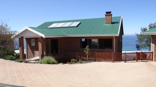 Comfy Holiday Home - No Loadshedding - By Peak Management