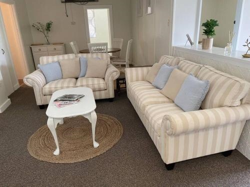 The Old Flour Mill Apartment (Gallipoli House)