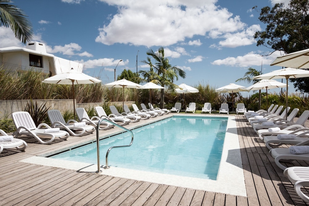 Costa Colonia - Riverside Boutique Hotel