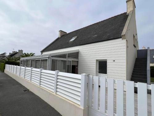 Maison Spacieuse À Cléder Avec Jardin + 10 Personnes.