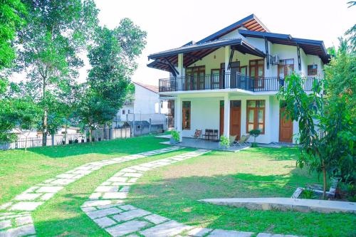 Sadev Lake Villa Bandaragama