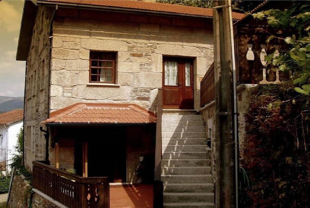 Villa With 4 Bedrooms in Vila Seca, With Wonderful Mountain View, Priv