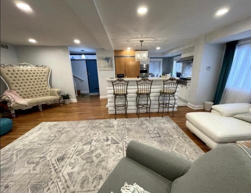 A Regal Retreat Exclusive Parking Prime Location