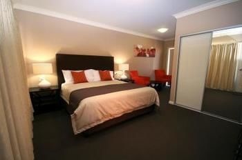 Sundowner Motel Hotel