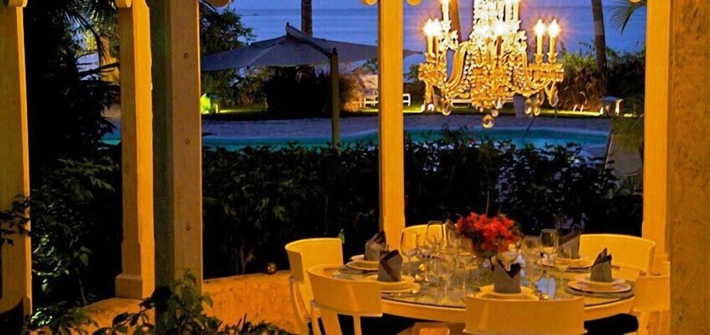 Emerald Beach 4 - Villa Plumbago