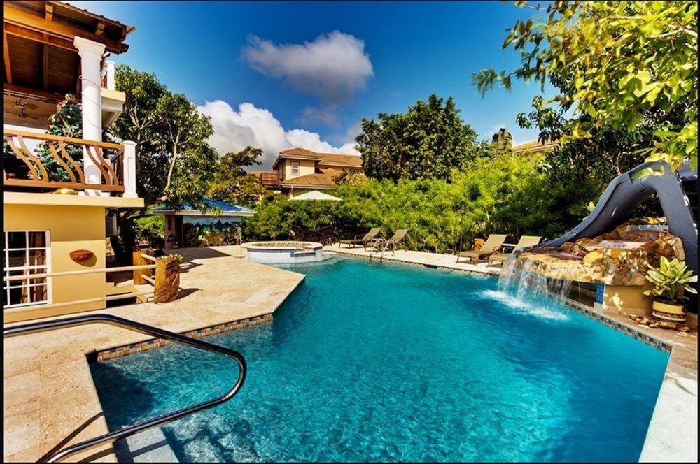 Caribbean Shores Bed & Breakfast