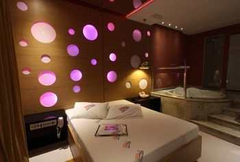 Motel Happy Night - Adults only