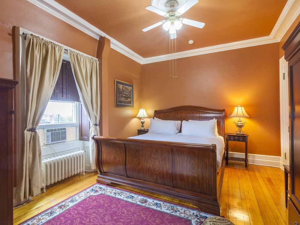 Chipman Hill Suites - 71 Sydney Street